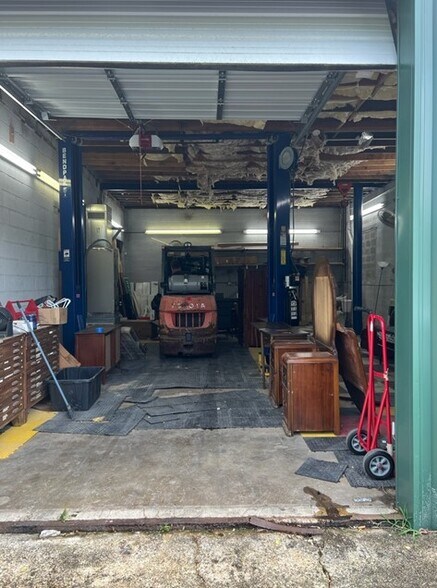 More Photos Of 404-406 Gulpha St, Hot Springs National Park Warehouse For Sale