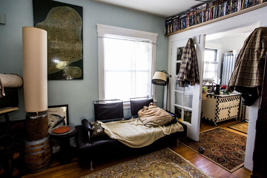 More Photos Of 219 John St, Oakland Apartments For Sale