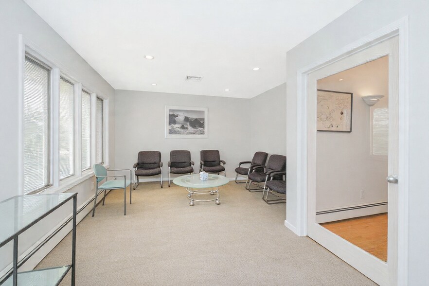 More Photos Of 107 Nelson Ave, Staten Island Office For Lease