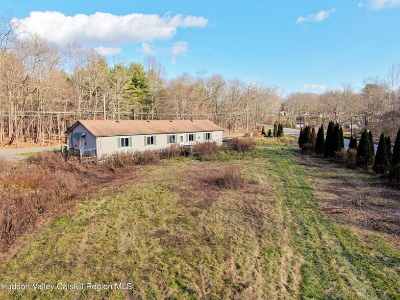 More Photos Of 8 Rt 32A, Saugerties Service Station For Sale