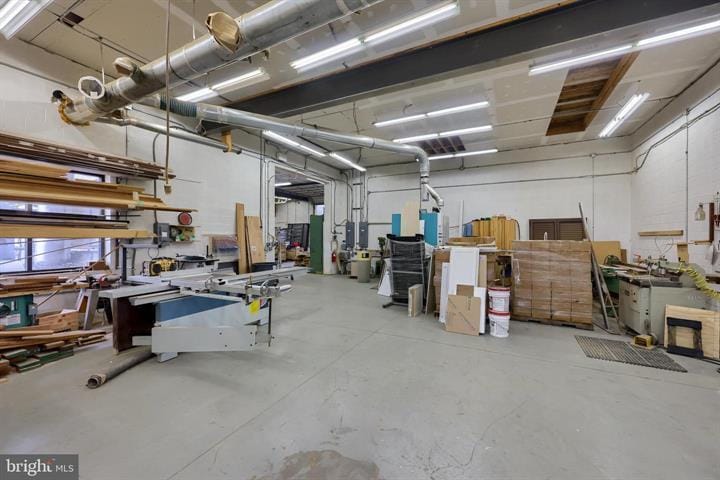 More Photos Of 206 W Kendig Rd, Willow Street Warehouse For Sale