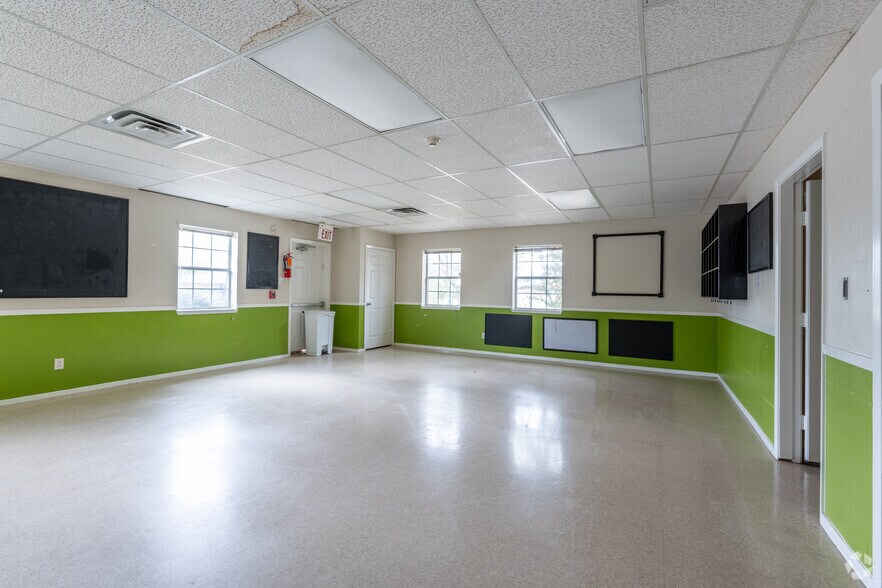 More Photos Of 50 Village Trail, Trophy Club Schools For Sale