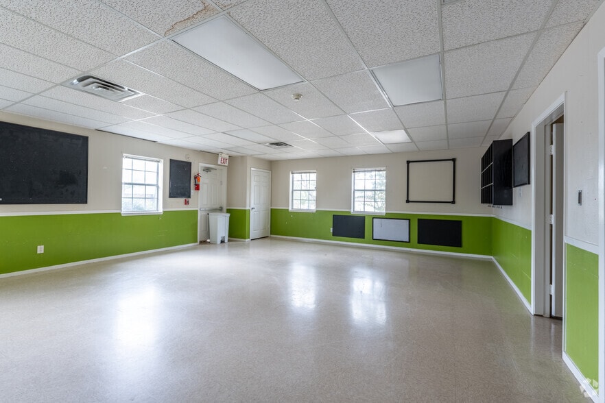 More Photos Of 50 Village Trail, Trophy Club Schools For Sale