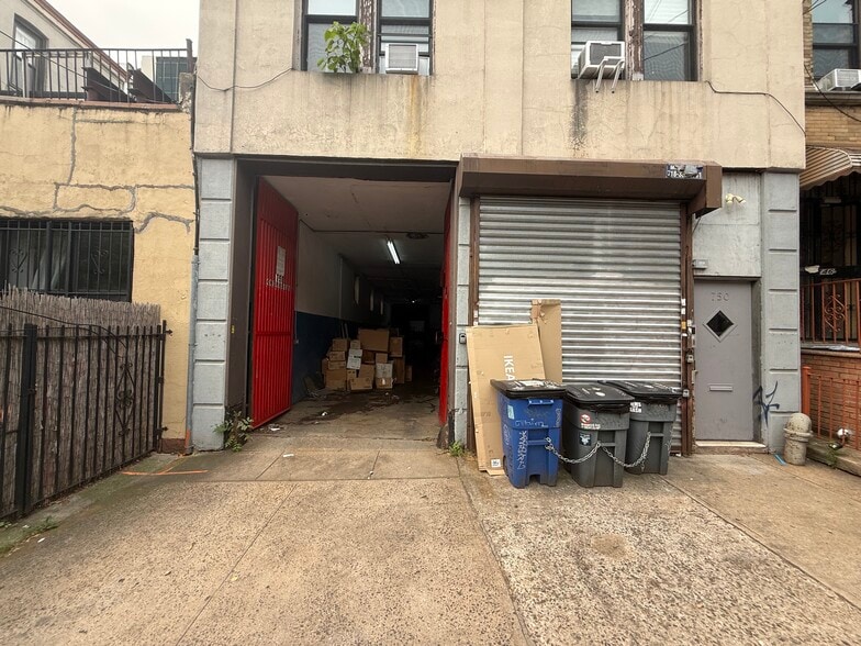 More Photos Of 750 Onderdonk Ave, Flushing Storefront Retail Residential For Lease