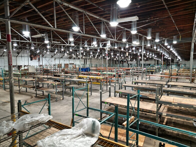 More Photos Of 320 Commerce Ct, Rocky Mount Warehouse For Lease