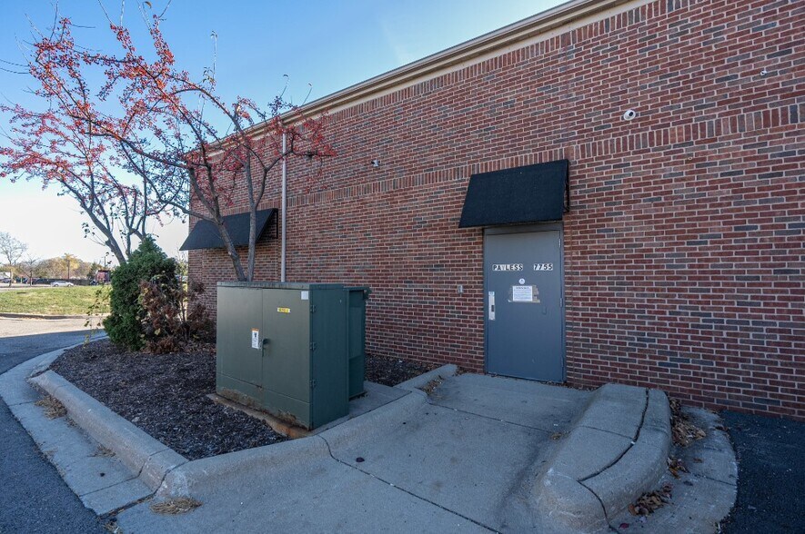 More Photos Of 7705-7755 Telegraph Rd, Taylor General Retail For Lease