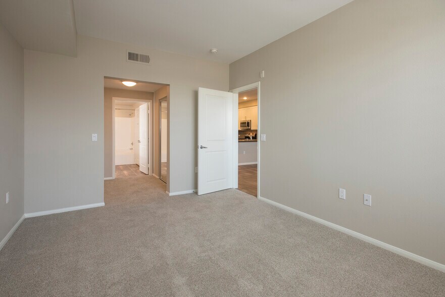 More Photos Of 700 S Myrtle Ave, Monrovia Apartments For Lease