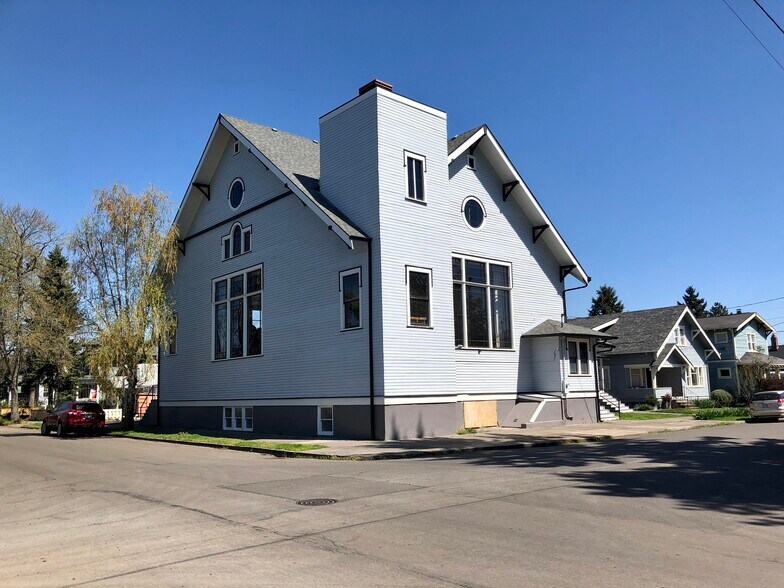 More Photos Of 7809 NE Everett St, Portland Religious Facility For Sale