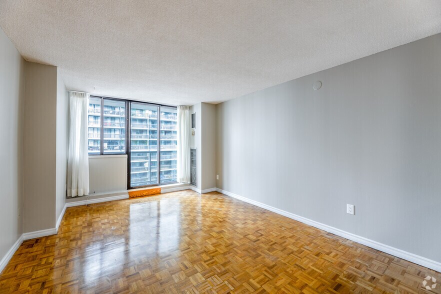 More Photos Of 20 Carlton Street, 25 Wood St, Toronto Apartments For Lease