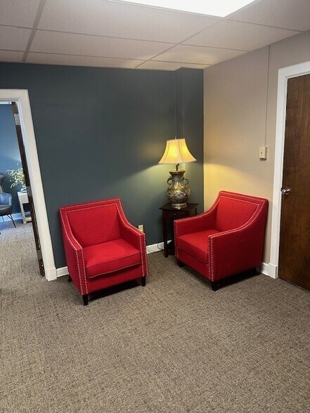 More Photos Of 815 Quarrier St, Charleston Office For Lease