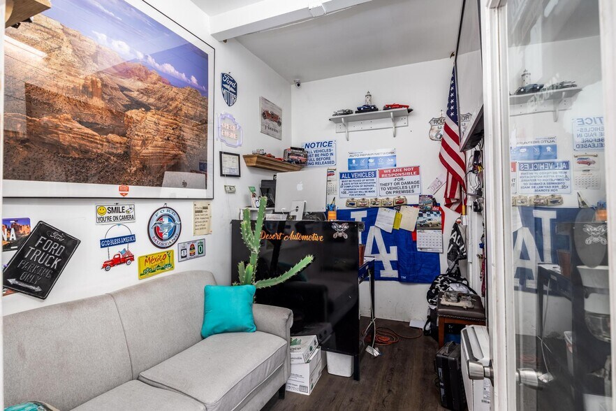 More Photos Of 511 N 1300 E, St George Warehouse For Sale