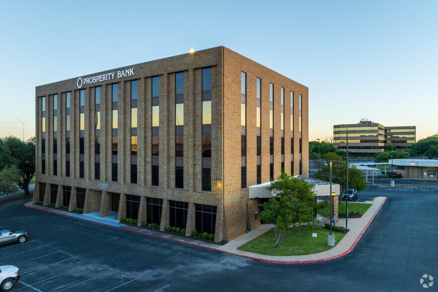 More Photos Of 3301-3305 Northland Dr, Austin Unknown For Lease