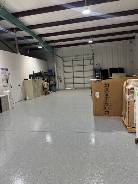 More Photos Of 3710 Gardenia Ave, Orlando Industrial For Sale