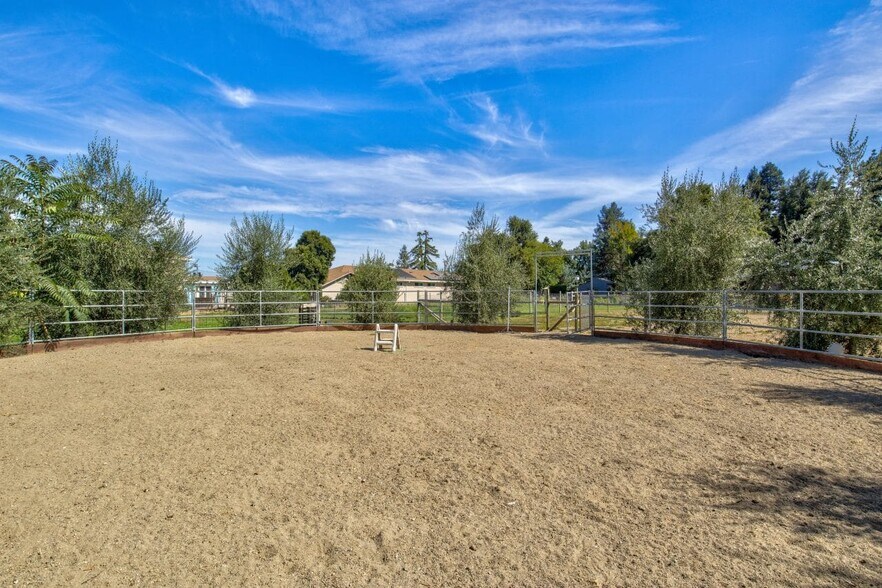 More Photos Of 38364 Wisteria Way, Davis Land For Sale