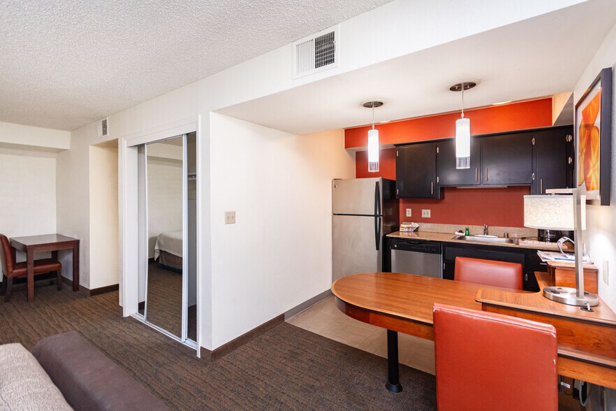 More Photos Of 1530 Howe Ave, Sacramento Hotel For Sale