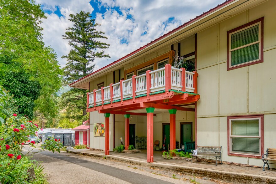 More Photos Of 14785 Belden Town rd, Belden Hotel For Sale