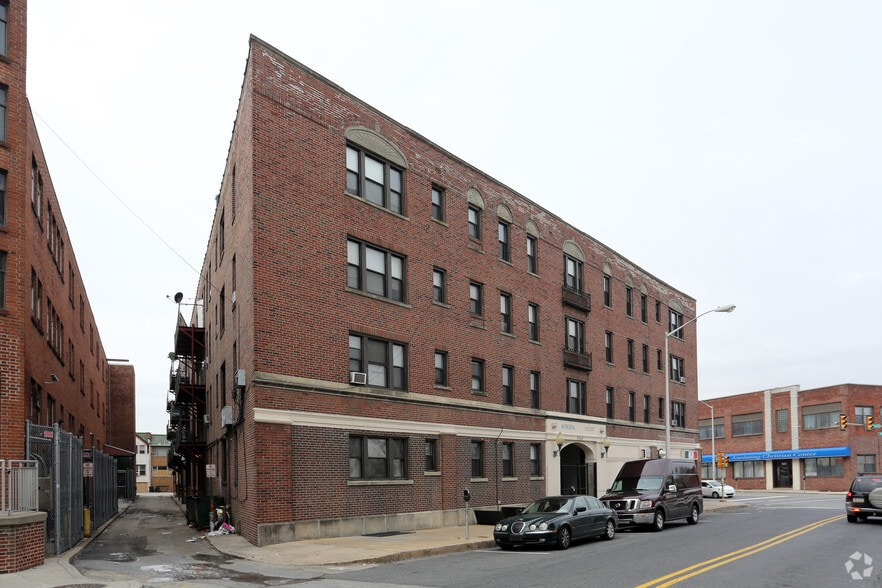 More Photos Of 130-146 Garrett Rd, Upper Darby Township Apartments For Sale