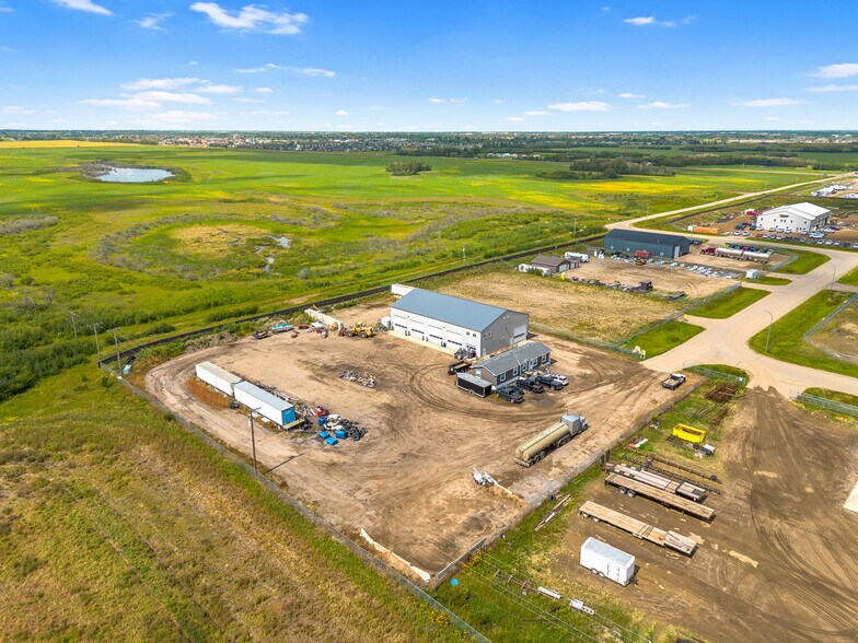 More Photos Of 3807 9th St, Lloydminster Warehouse For Sale