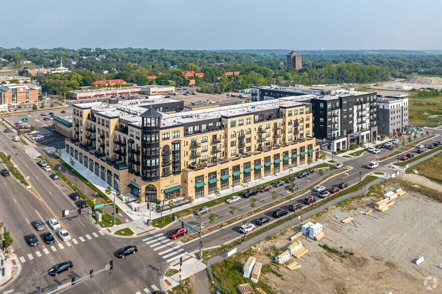 More Photos Of 800 Cretin Ave S, Saint Paul Apartments For Lease