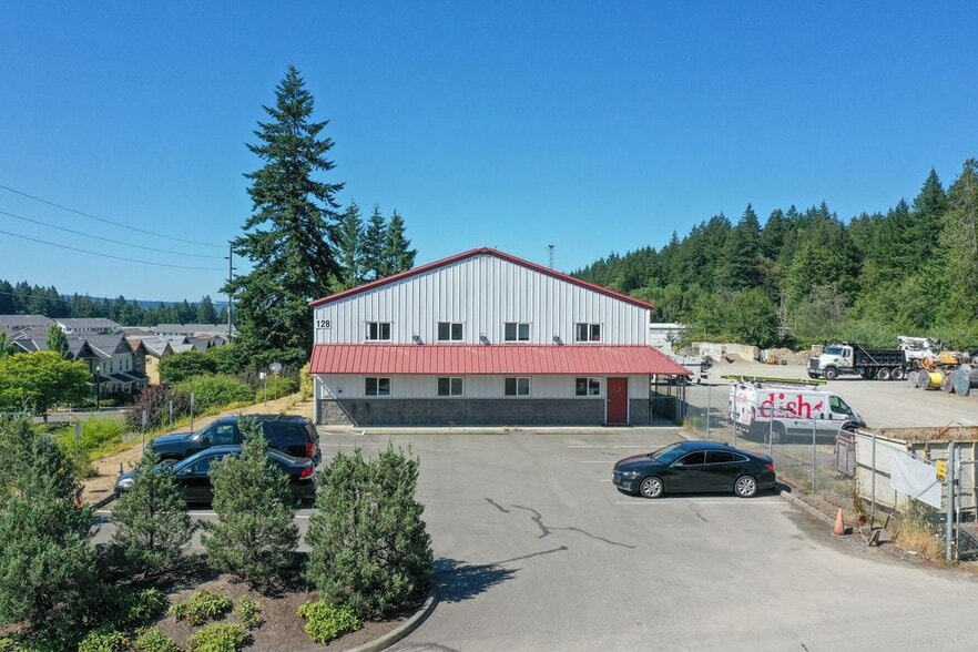 More Photos Of 128 Oyster Bay Ave, Bremerton Industrial For Lease