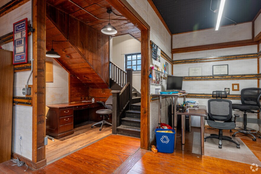 More Photos Of 1716 San Antonio St, Austin Loft Creative Space For Sale
