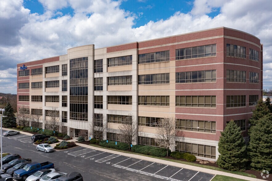 More Photos Of 100 E Business Way, Sharonville Unknown For Lease