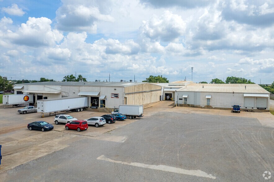 More Photos Of 301 N Rhode Island Ave, Oklahoma City Distribution For Lease