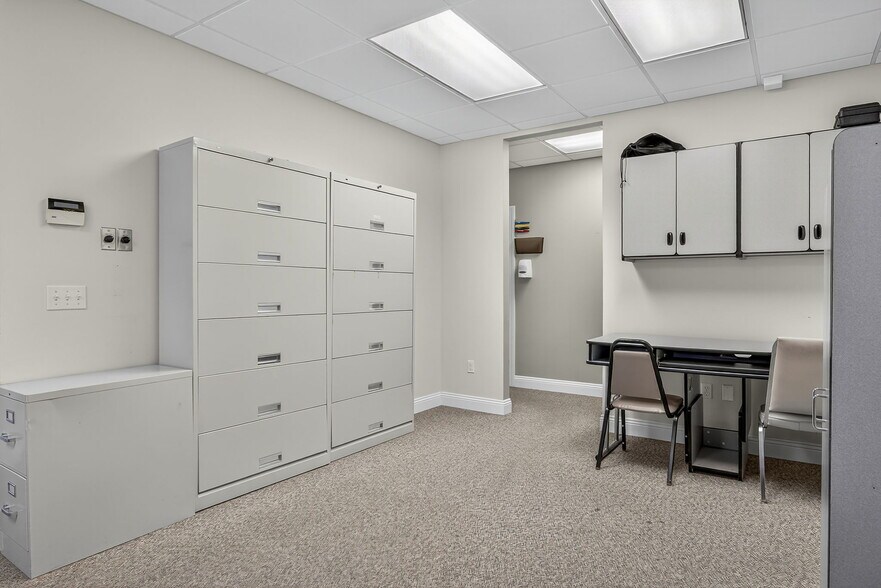 More Photos Of 160 Westmount Dr, Farmington Office For Sale