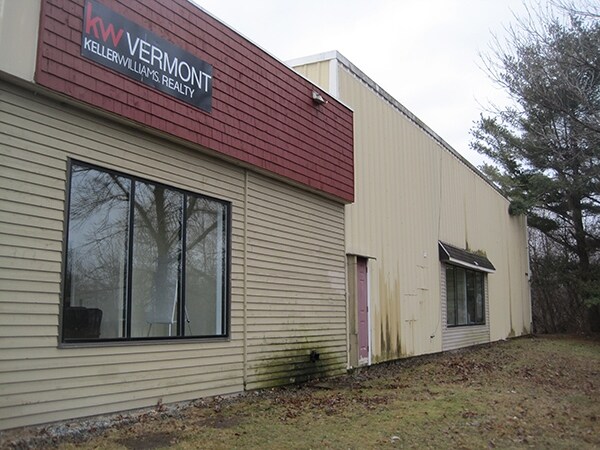 More Photos Of 329-337 Swanton Rd, St. Albans Town Freestanding For Lease