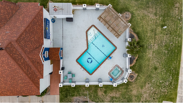 More Photos Of 355 E Goodnight Ave, Aransas Pass Hotel For Sale