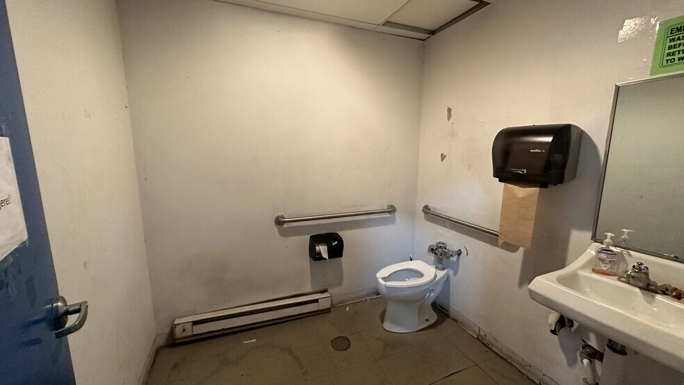 More Photos Of 1727-1801 Union Blvd, Allentown Warehouse For Lease