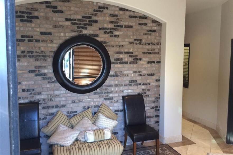 More Photos Of 2225 W Pecos Rd, Chandler Light Manufacturing For Lease