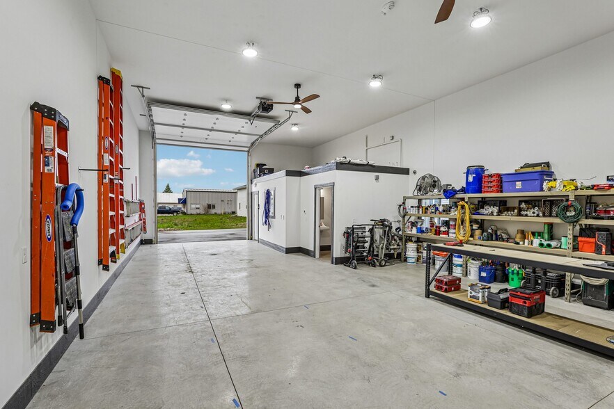 More Photos Of 407 Wengel dr, Reedsburg Light Manufacturing For Sale