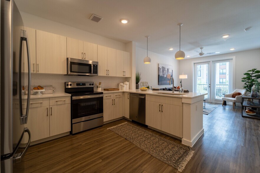 More Photos Of 2832 E Martin Luther King Jr Blvd, Austin Apartments For Lease