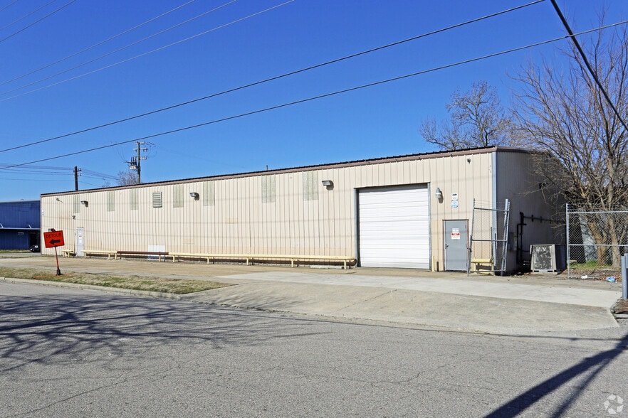 More Photos Of 847 Mt Vernon Ave, Portsmouth Warehouse For Lease