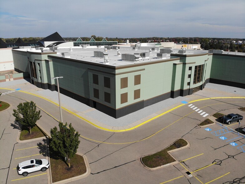 Primary Photo Of 3668 Rivertown Pky SW, Grandville Department Store For Lease