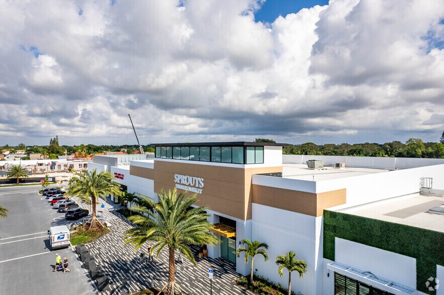 More Photos Of 9828-9884 S Jog Rd, Boynton Beach, Boynton Beach Supermarket For Lease
