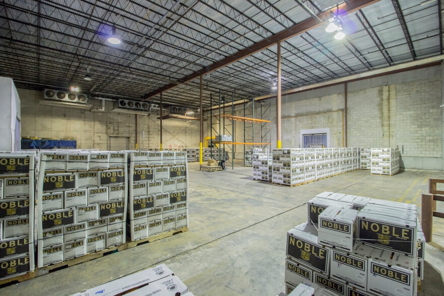 More Photos Of 1005 Snively Ave, Winter Haven Refrigeration Cold Storage For Sale