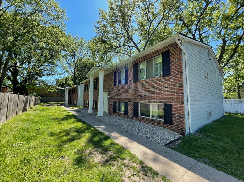 More Photos Of 112 N Hazelton St, Flushing Multifamily For Sale