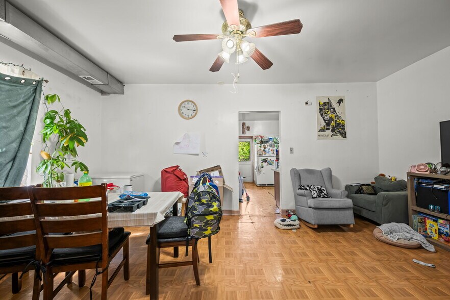 More Photos Of 2822 N Milwaukee Ave, Chicago Storefront Retail Residential For Sale