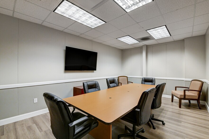 More Photos Of 9635 Southern Pine Blvd, Charlotte Coworking Space