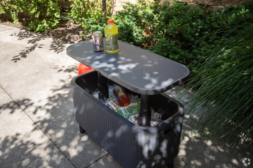 More Photos Of 1300 Cimarron Cir, Fairborn Apartments For Sale