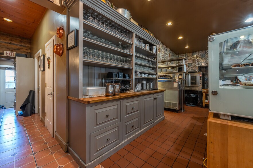 More Photos Of 424 N Main St, Souderton Restaurant For Sale