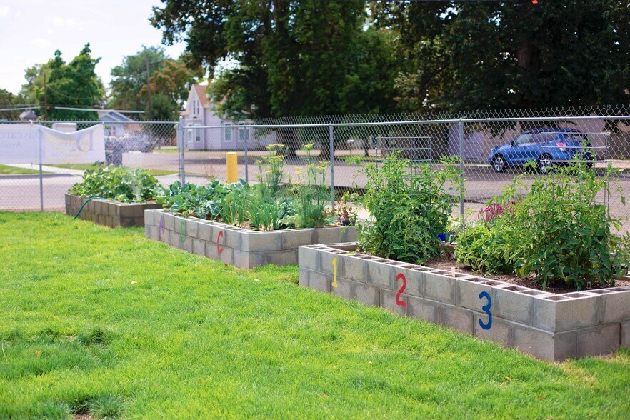 More Photos Of 522 N 9th Ave, Caldwell Daycare Center For Sale