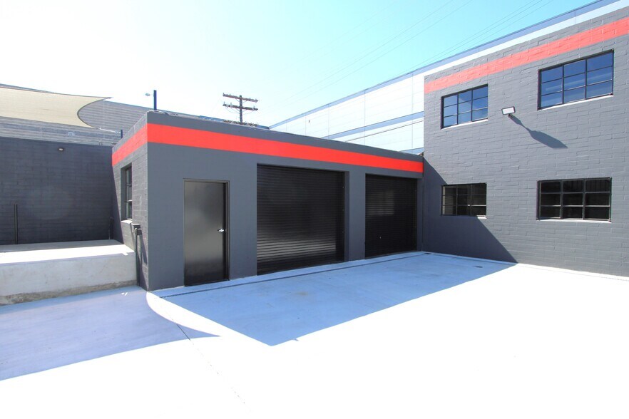 More Photos Of 521 Commercial St, Glendale Warehouse For Lease