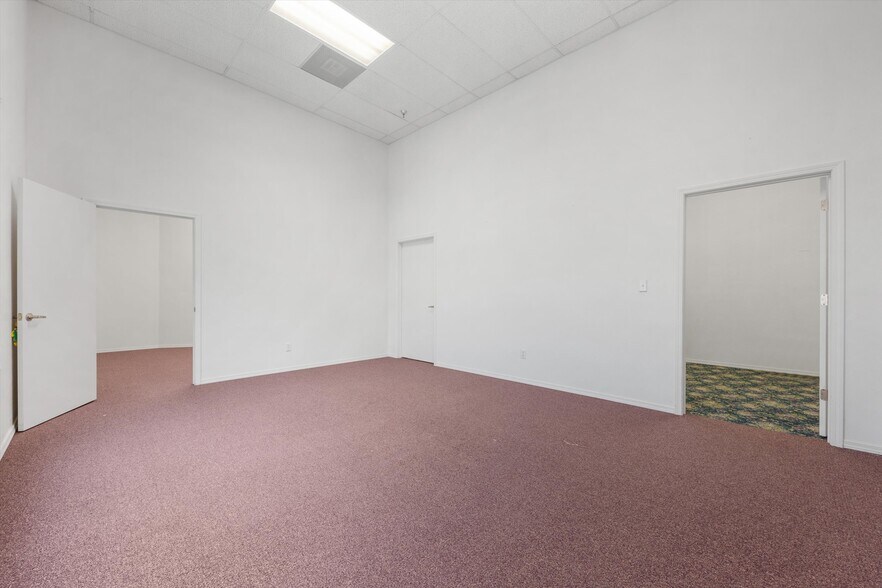 More Photos Of 6701 Niles St, Bakersfield Daycare Center For Sale