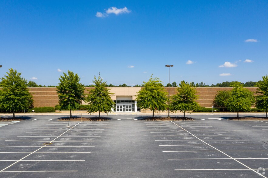 More Photos Of 2300 Holcomb Bridge Rd, Roswell Unknown For Lease