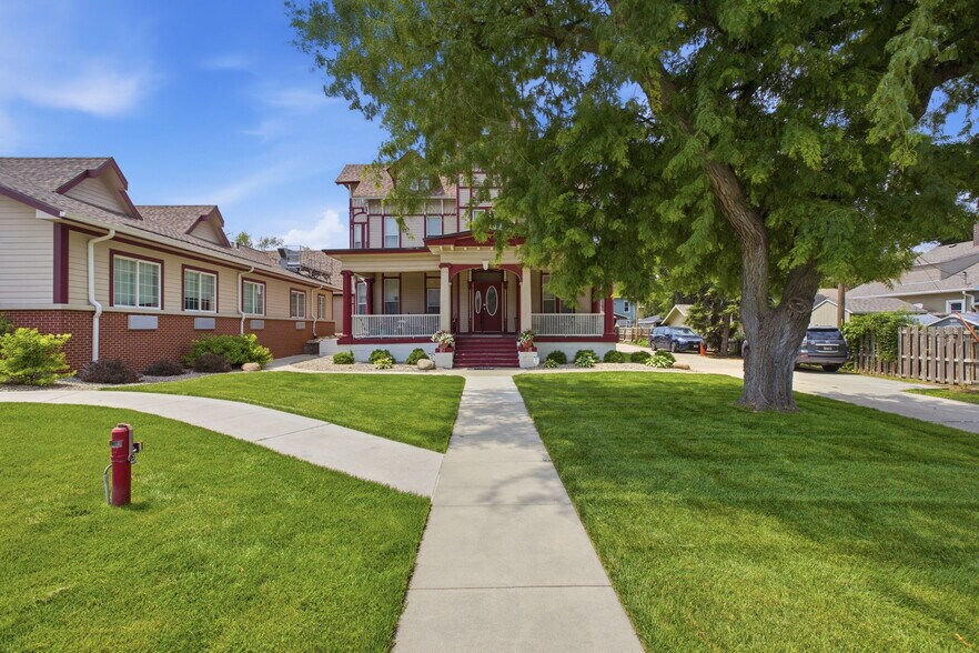 More Photos Of 915 N H St, Fremont Assisted Living For Sale