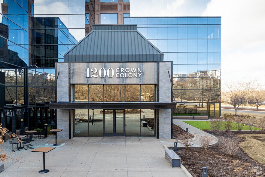 More Photos Of 1200 Crown Colony Dr, Quincy Business Park For Lease