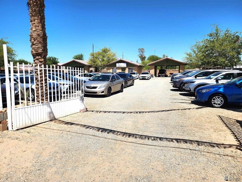 More Photos Of 14794 Avenue B, Somerton Auto Dealership For Sale